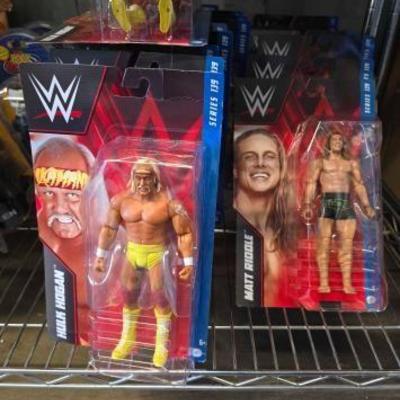 #4052 • (16) Hulk Hogan & Matt Riddle Action figures
