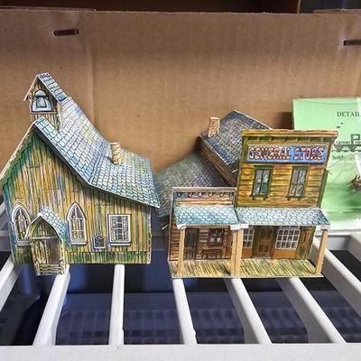 #4138 • Over (25) Paper Miniatures
