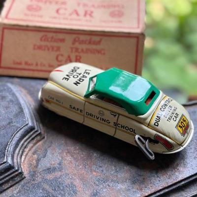Working metal wind up toy