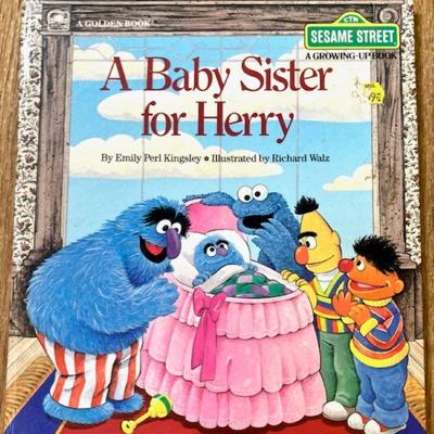 Clean 1984 MUPPETS Golden Book
