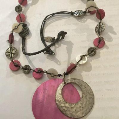 Attractive Necklace of Silver-Pink & White
