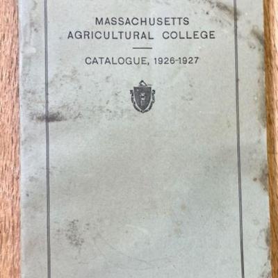 1926-1927 Massachusetts Agricultural College Catalogue

