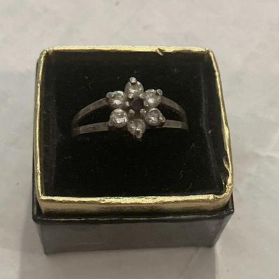 Size 7.25 Sterling Silver Ring
