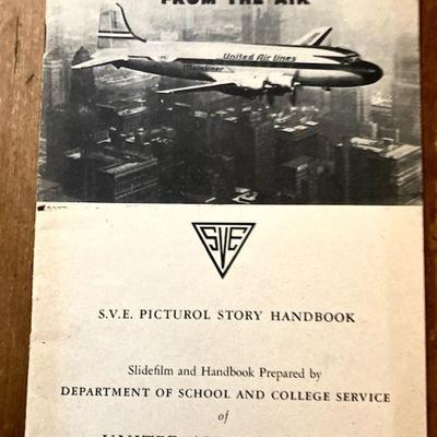 1945 UNITED AIRLINES STORY HANDBOOK
