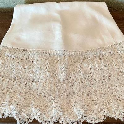 Antique White Hand Made Thread Lace 68 Inch Round Tablecloth (as Is) 
