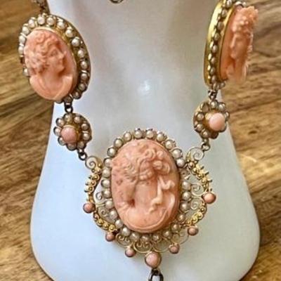Stunning Art Nouveau Skin Coral High Relief Cameo Cluster & Faux Pearl Necklace Gold Framed (as Is) 