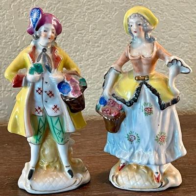 Made In Occupied Japan Hand Painted Victorian Figurine Couple Man & Woman 