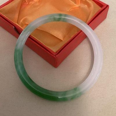 MMF099 Green & White Jade Bangle Bracelet New 