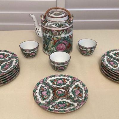MMF044 Chinese Porcelain Rose Medallion Teapot, Cups & Plates