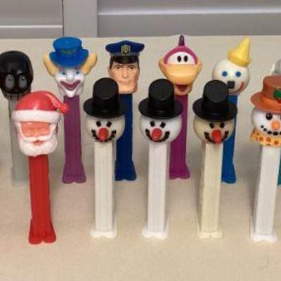 MMF117 Twenty-Three Collectible PEZ Dispensers 