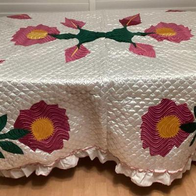 MMF071 Vintage Hawaiian Quilt Style Floral Bedspread 
