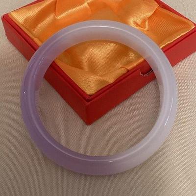 MMF107 Lavender & White Jade Bangle Bracelet New 