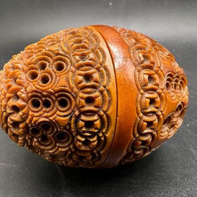 Antique Netsuke Ojime Peach Pit Medicine Holder Crosshatch Top c1900's
