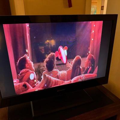 Emerson 32 Inch LCD TV **TESTED**
