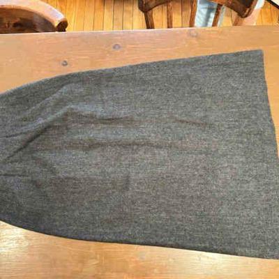 Harvébenard By Benard Holtzman 100% Wool Womans Skirt
