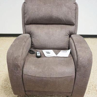 1197	ULTRA COMFORT POWERLIFT AND RECLINER CHAIR, LIKE NEW, PURCHASED 9-30-23
