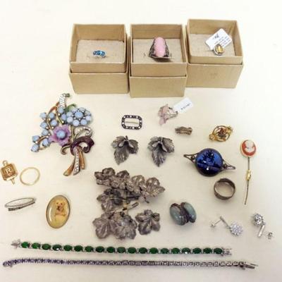 1268	ASSORTED COSTUME JEWELRY 
