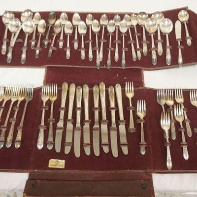 1110A	WM ROGERS SILVERPLATE FLATWARE SET
