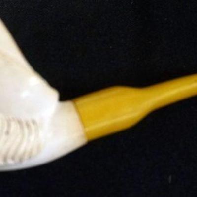 1075	MEERSCHAUM PIPE CARVED TURKS HEAD, APPROXIMATELY 5 1/2 IN LONG
