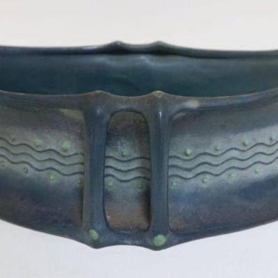 1048	ART POTTERY CONSOLE BOWL, APPROXIMATELY 13 IN X 6 1/2 IN X 5 IN HIGH
