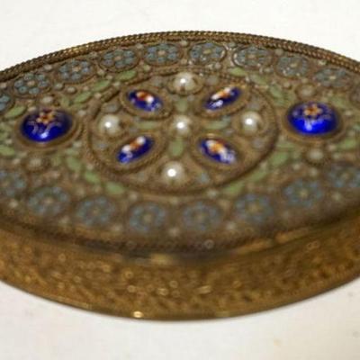 1262	ANTIQUE OVAL ENAMELED DRESSER BOX, APPROXIMATELY 3 1/2 IN X 2 1/2 IN X 1/2 IN
