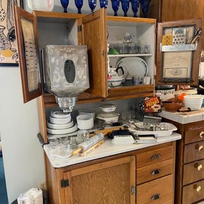 kitchen piece - antique Sellers piece