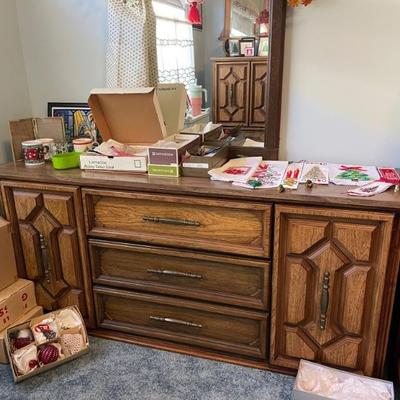 dresser