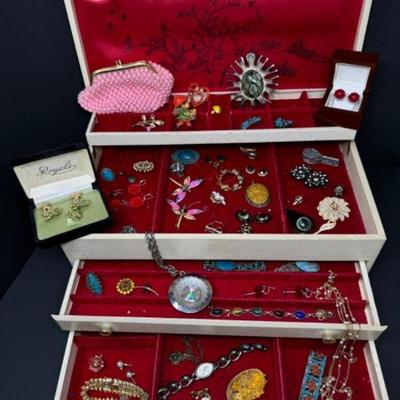 Retro Jewelry Collection in Vintage White Case	