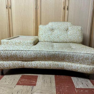 Mid-Century Modern Beige Chaise Lounge w/ Built-in Side Table	