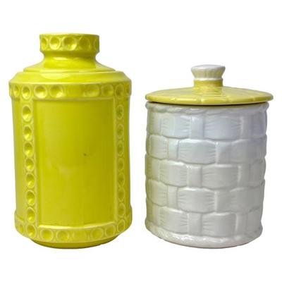 #264 • Two McCoy Yellow & White Cookie Jars
WWW.LUX.BID