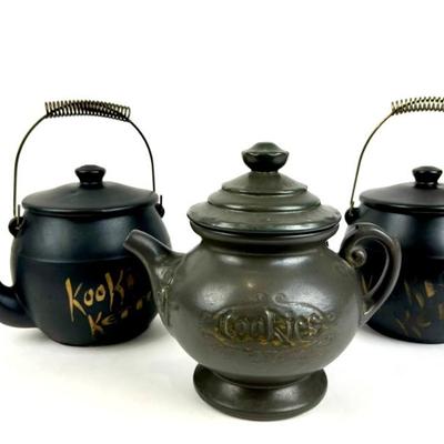 #40 • Three McCoy Teapot Cookie Jars
WWW.LUX.BID