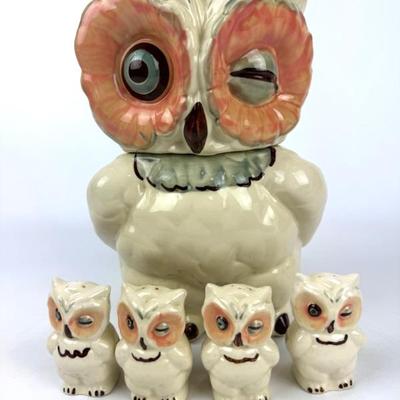 #111 • Shawnee Winking Owl Cookie Jar and 4 Salt & Pepper Shakers
WWW.LUX.BID