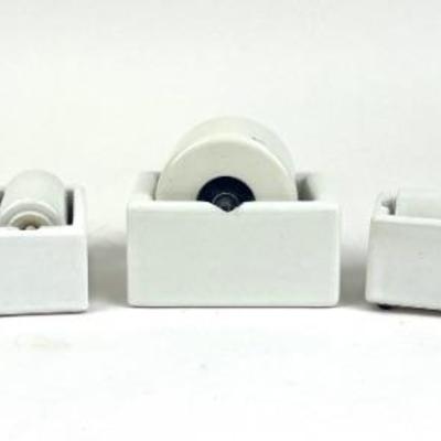 #64 • Vintage Porcelain Sengbusch And La Belle Ideal Moisteners (4)
WWW.LUX.BID