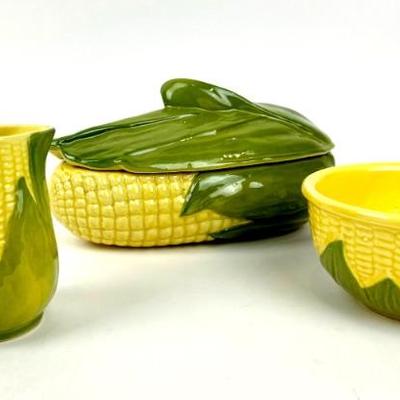 #5 • Vintage Shawnee Corn King Casserole, Creamer & Bowl
WWW.LUX.BID