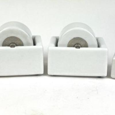 #64 • Vintage Porcelain Sengbusch And La Belle Ideal Moisteners (4)
WWW.LUX.BID