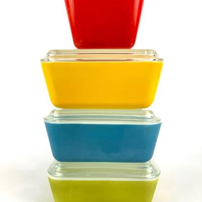 #152 • Vintage Pyrex 501 & 502 Glass Covered Refrigerator Storage Set
WWW.LUX.BID