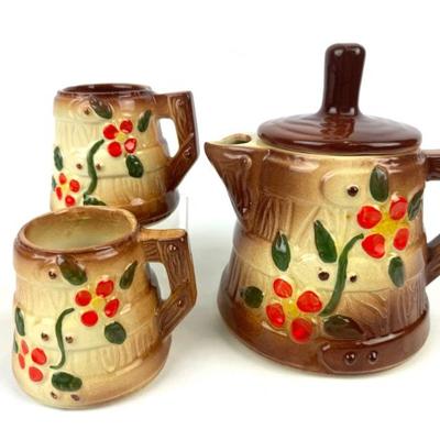 #70 • American Bisque Butter Churn Tea Pot & 2 Mugs
WWW.LUX.BID