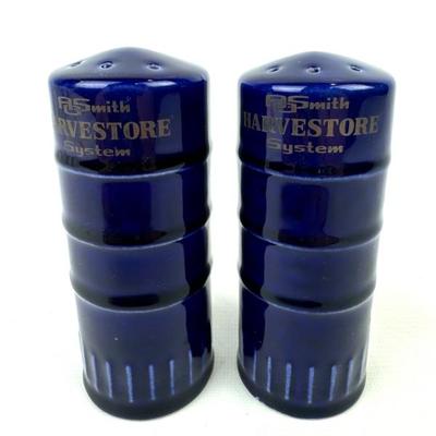 #37 • AO Smith Harvestore System Silo Salt & Pepper Shaker Set
WWW.LUX.BID