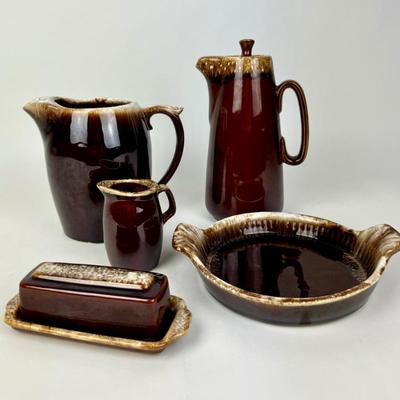 #174 • Hull & McCoy Brown Dripware Serving Dishes
WWW.LUX.BID
