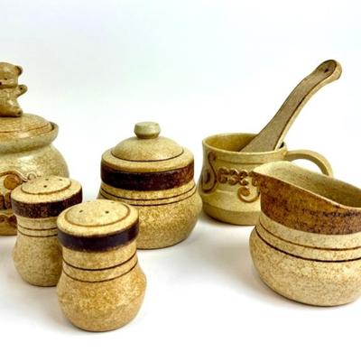 #31 • Treasure Craft Pottery Condiment Set
WWW.LUX.BID