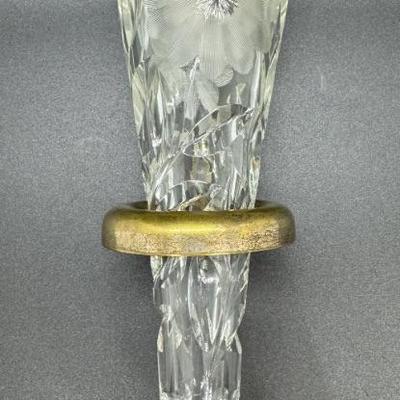 #109 • Antique Etched Crystal Car Bud Vase
WWW.LUX.BID