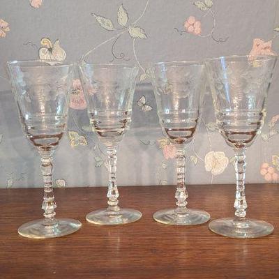 Vintage Etched Wine Glasses - Set of 4