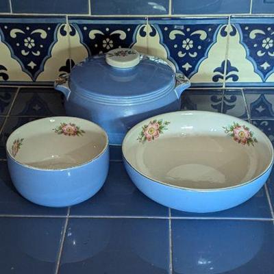 Vintage Hall's Superior Quality Kitchenware - Mixing Bowls & Covered Casserole Dish