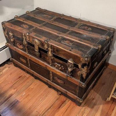 Antique Steamer Trunk - Western Grip & Trunk Co. 1914