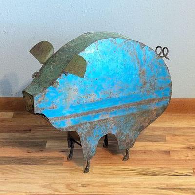 Metal Pig Sculpture Decoration