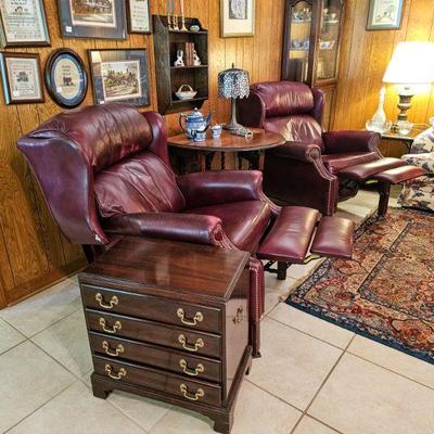 Ethan Allen "Georgian Court" chairside chest