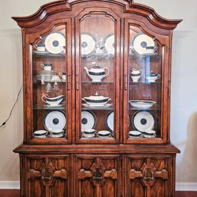 Drexel "Francesca" china cabinet