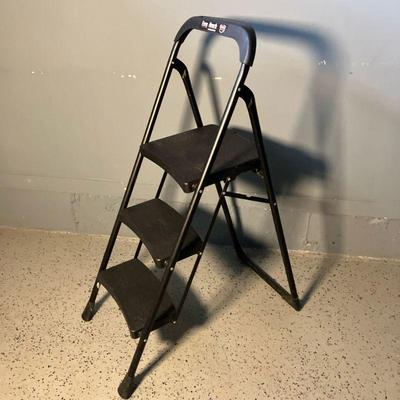 Gorilla Ladders Step Stool | Gorilla Ladders Easy Reach Pro Series 3 Step. - l. 18” x w. 30” x h. 46” in (Open)

