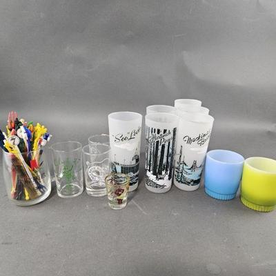 Lot 376 | Vtg Vacation Souvenir Cups and More
