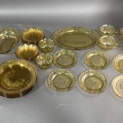 Lot 259 | 1930s Federal Glass Set Amber Sharon Rose
